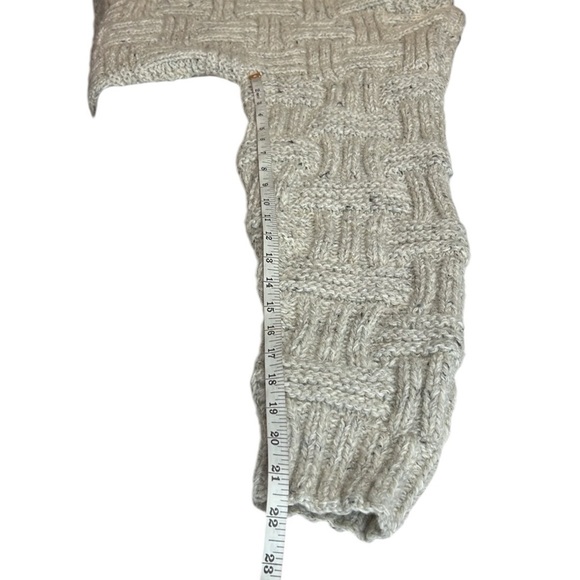 Vintage Handmade Cable Knit Crew Neck Raised Heavy Knit fisherman Sweaterr SZ L - Picture 8 of 9